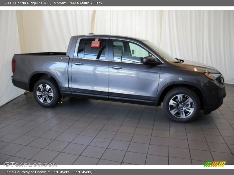 Modern Steel Metallic / Black 2018 Honda Ridgeline RTL