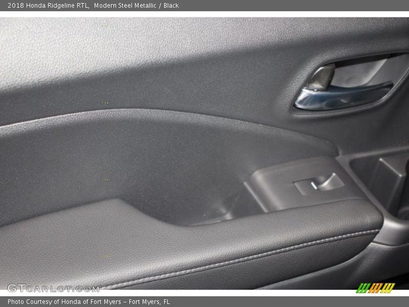 Modern Steel Metallic / Black 2018 Honda Ridgeline RTL