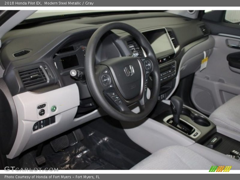 Modern Steel Metallic / Gray 2018 Honda Pilot EX