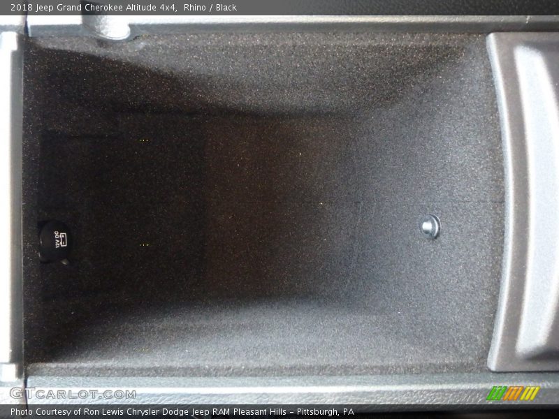 Rhino / Black 2018 Jeep Grand Cherokee Altitude 4x4