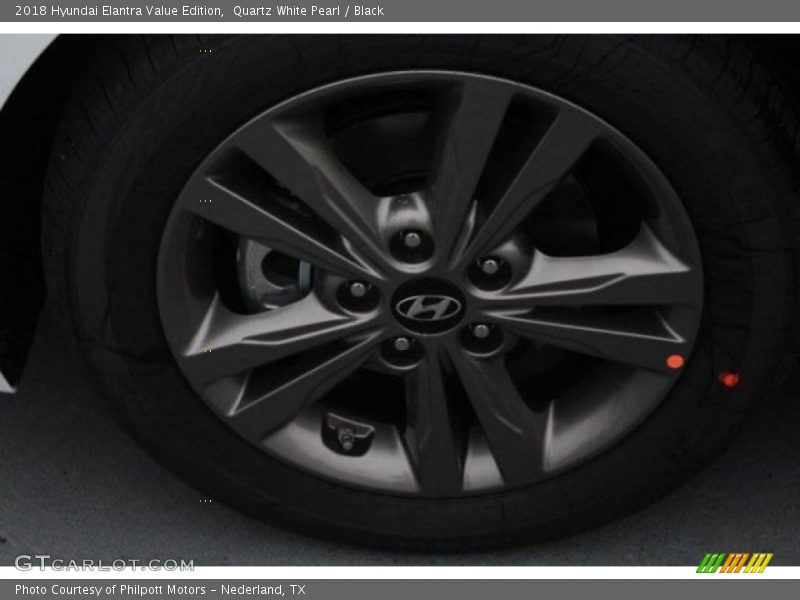 Quartz White Pearl / Black 2018 Hyundai Elantra Value Edition