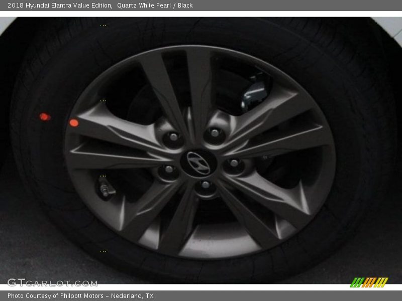 Quartz White Pearl / Black 2018 Hyundai Elantra Value Edition