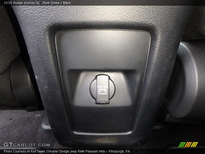 Olive Green / Black 2018 Dodge Journey SE