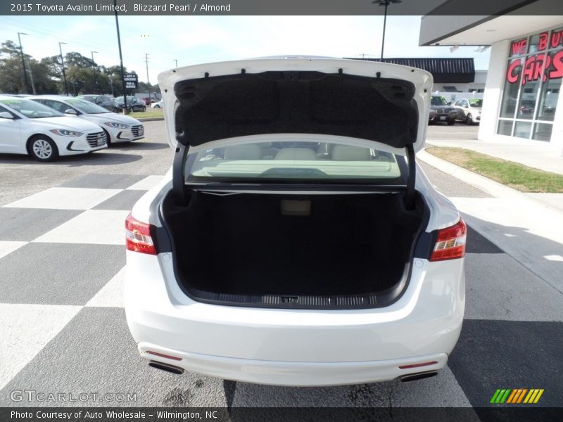 Blizzard Pearl / Almond 2015 Toyota Avalon Limited