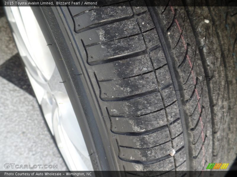 Blizzard Pearl / Almond 2015 Toyota Avalon Limited