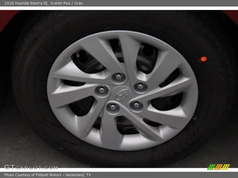 Scarlet Red / Gray 2018 Hyundai Elantra SE