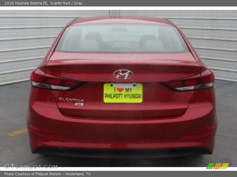Scarlet Red / Gray 2018 Hyundai Elantra SE