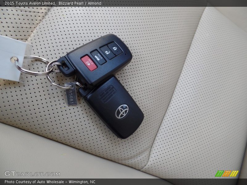 Blizzard Pearl / Almond 2015 Toyota Avalon Limited