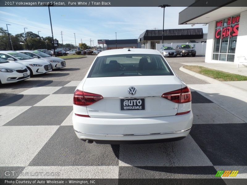 Pure White / Titan Black 2017 Volkswagen Passat S Sedan