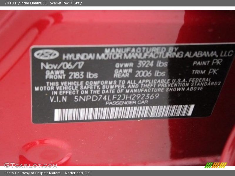 Scarlet Red / Gray 2018 Hyundai Elantra SE