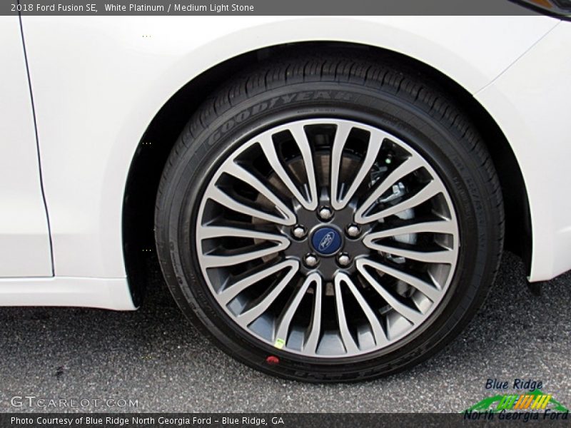 White Platinum / Medium Light Stone 2018 Ford Fusion SE