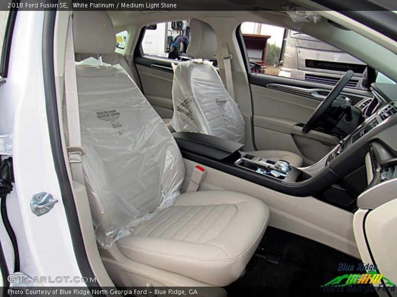 White Platinum / Medium Light Stone 2018 Ford Fusion SE