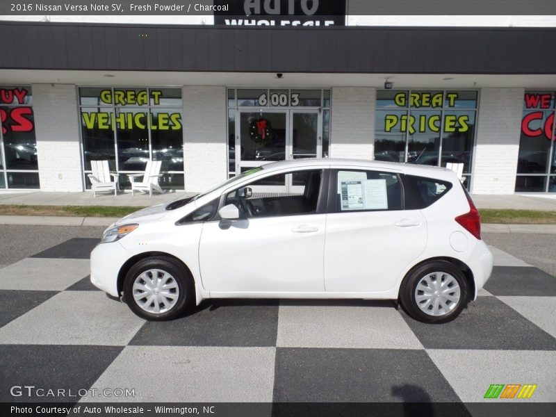 Fresh Powder / Charcoal 2016 Nissan Versa Note SV