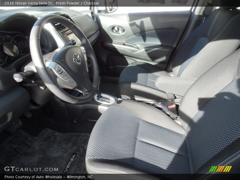 Fresh Powder / Charcoal 2016 Nissan Versa Note SV