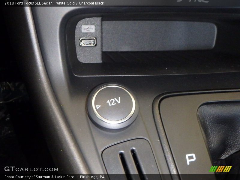 White Gold / Charcoal Black 2018 Ford Focus SEL Sedan