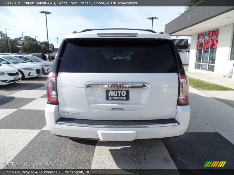 White Frost Tricoat / Cocoa/­Dark Atmosphere 2017 GMC Yukon Denali 4WD