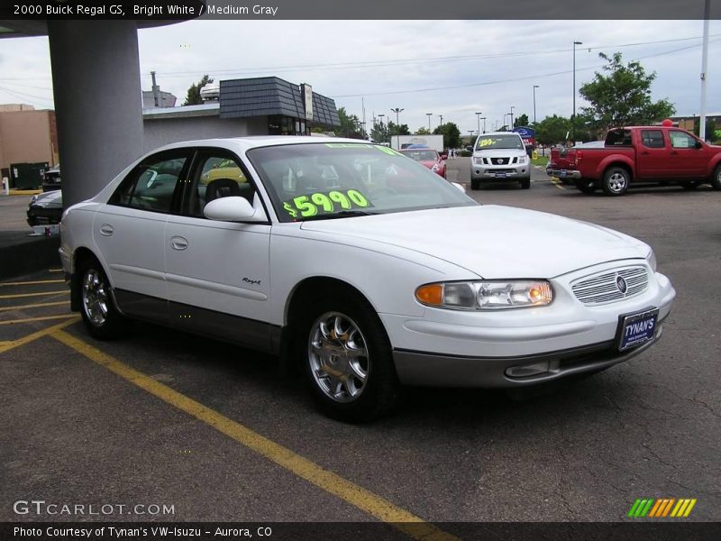 Bright White / Medium Gray 2000 Buick Regal GS