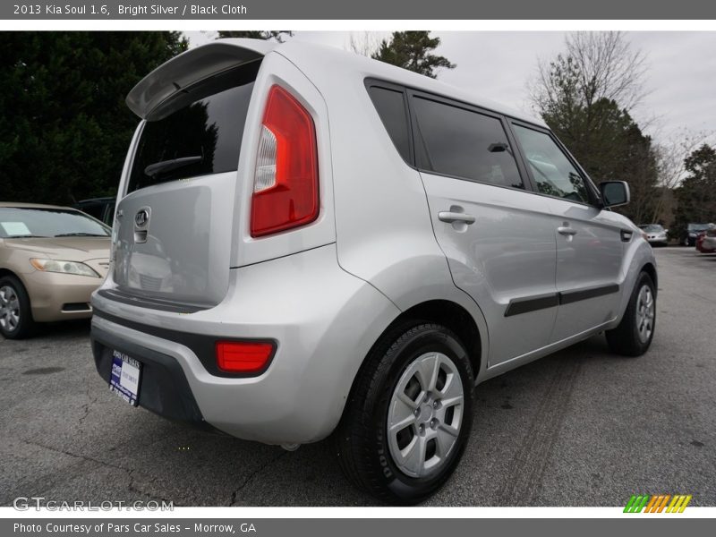 Bright Silver / Black Cloth 2013 Kia Soul 1.6