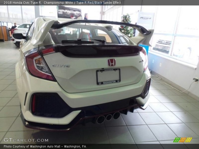 Championship White / Type R Red/Black Suede Effect 2018 Honda Civic Type R