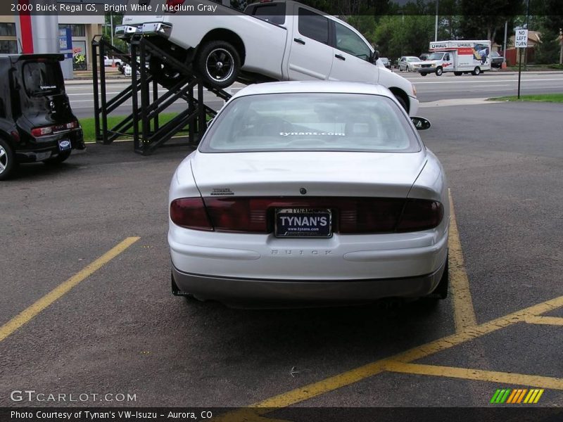 Bright White / Medium Gray 2000 Buick Regal GS