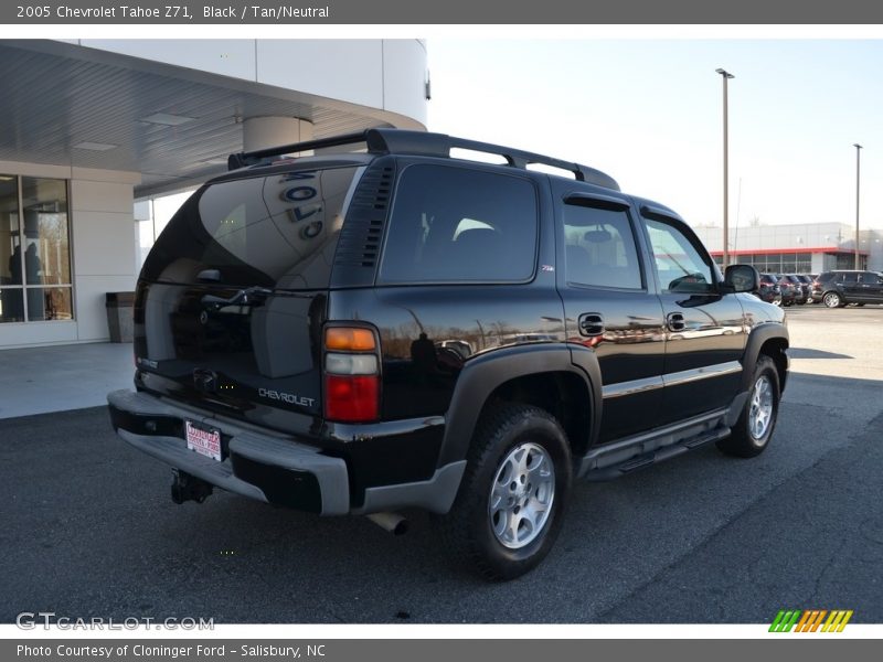 Black / Tan/Neutral 2005 Chevrolet Tahoe Z71