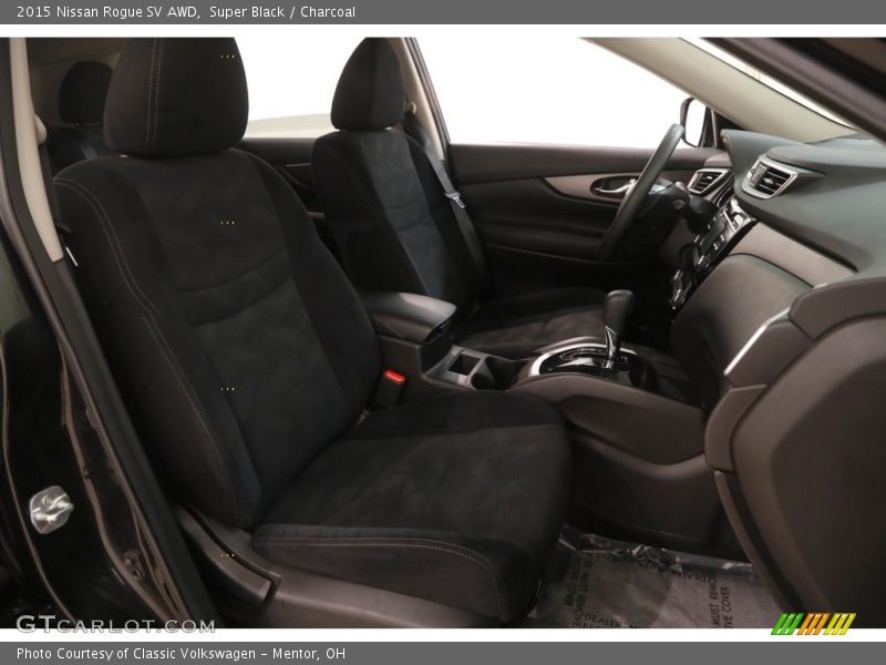 Super Black / Charcoal 2015 Nissan Rogue SV AWD