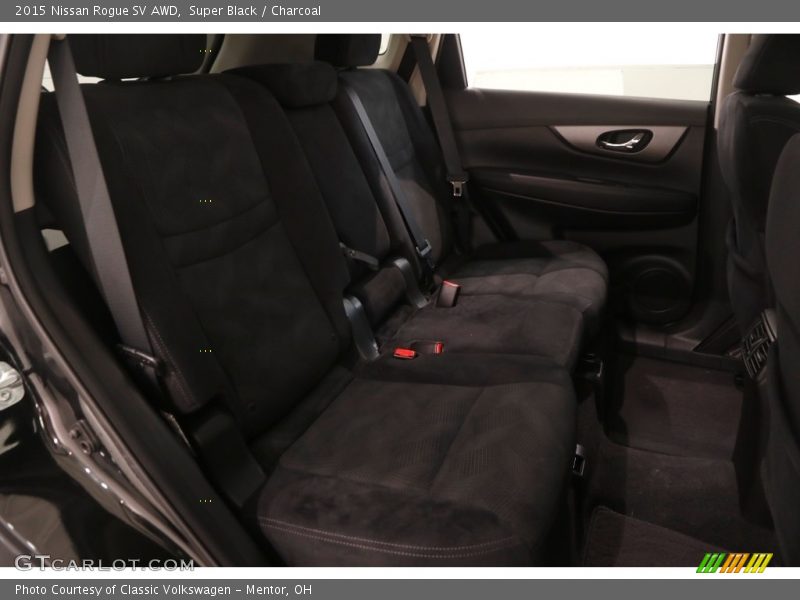 Super Black / Charcoal 2015 Nissan Rogue SV AWD
