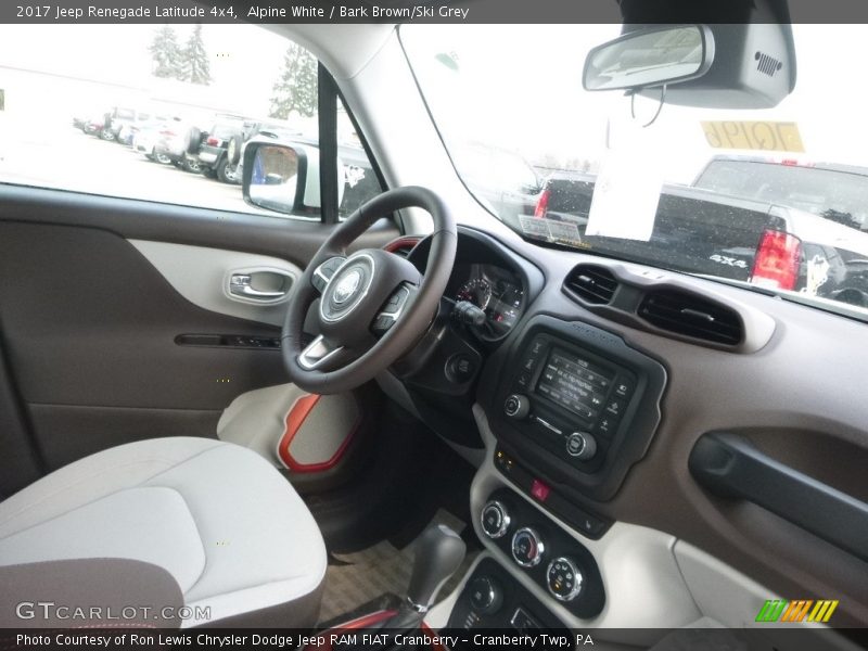 Alpine White / Bark Brown/Ski Grey 2017 Jeep Renegade Latitude 4x4