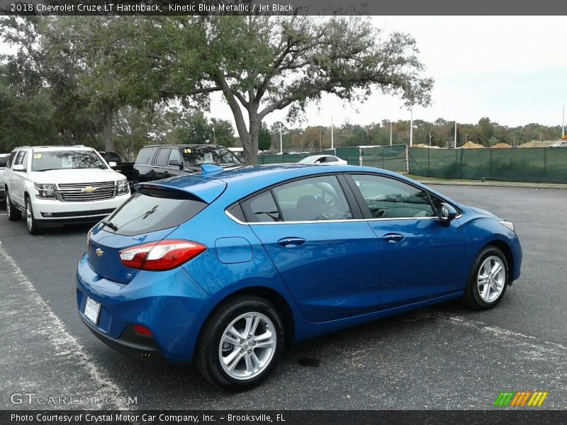 Kinetic Blue Metallic / Jet Black 2018 Chevrolet Cruze LT Hatchback