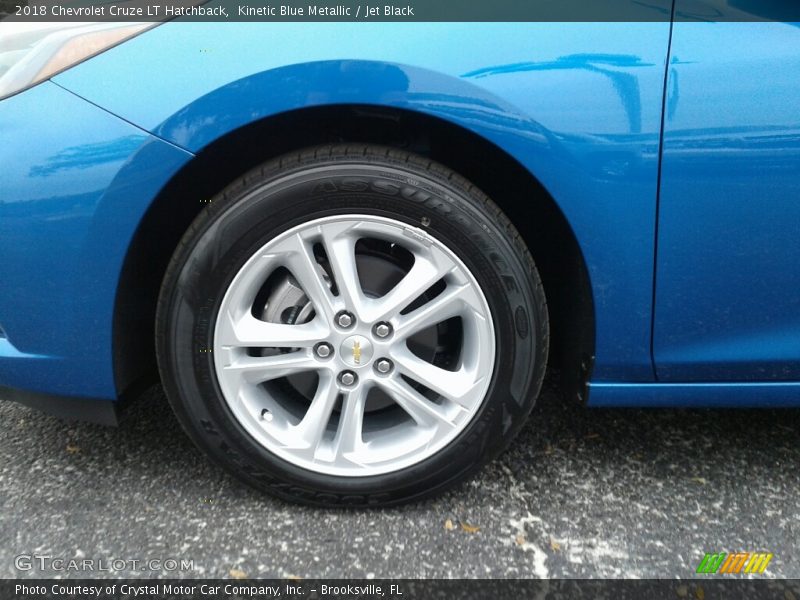 Kinetic Blue Metallic / Jet Black 2018 Chevrolet Cruze LT Hatchback