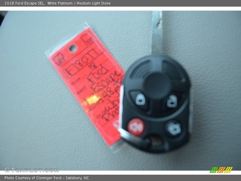 White Platinum / Medium Light Stone 2018 Ford Escape SEL