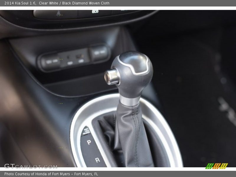 Clear White / Black Diamond Woven Cloth 2014 Kia Soul 1.6