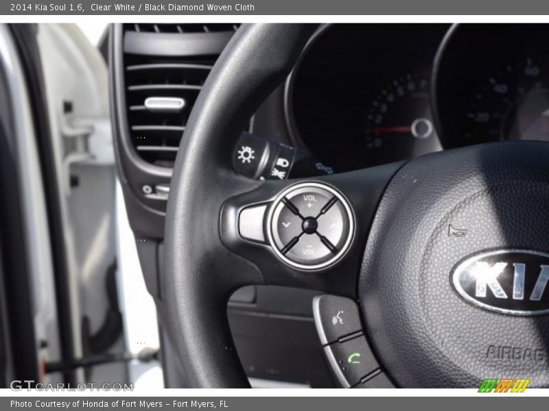 Clear White / Black Diamond Woven Cloth 2014 Kia Soul 1.6