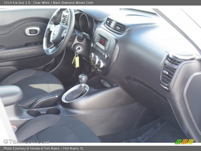 Clear White / Black Diamond Woven Cloth 2014 Kia Soul 1.6