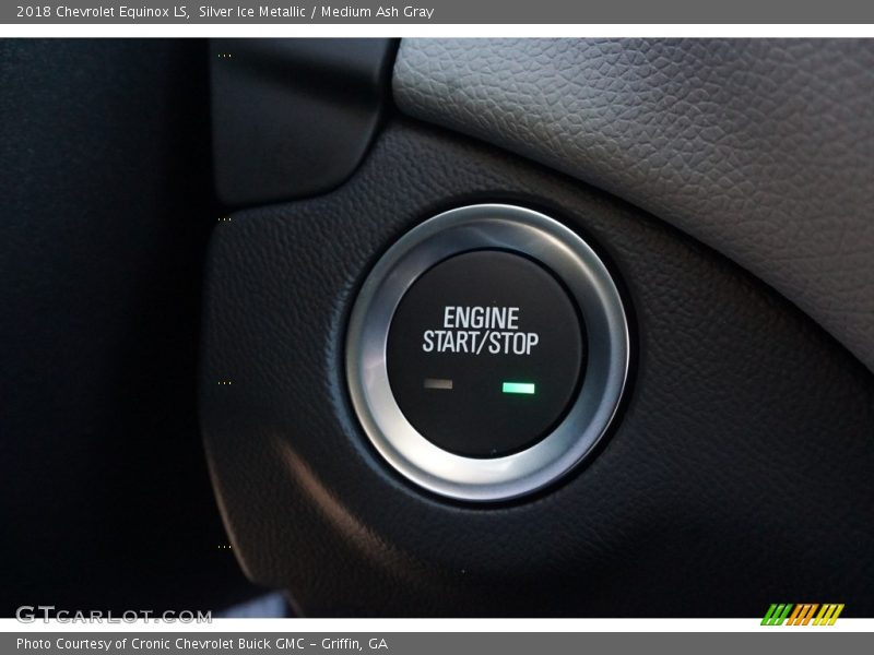 Silver Ice Metallic / Medium Ash Gray 2018 Chevrolet Equinox LS