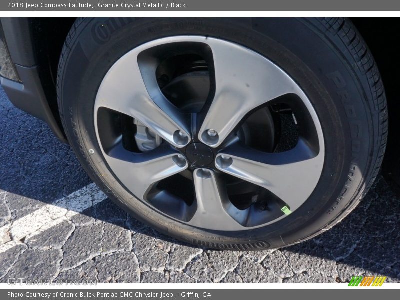 Granite Crystal Metallic / Black 2018 Jeep Compass Latitude