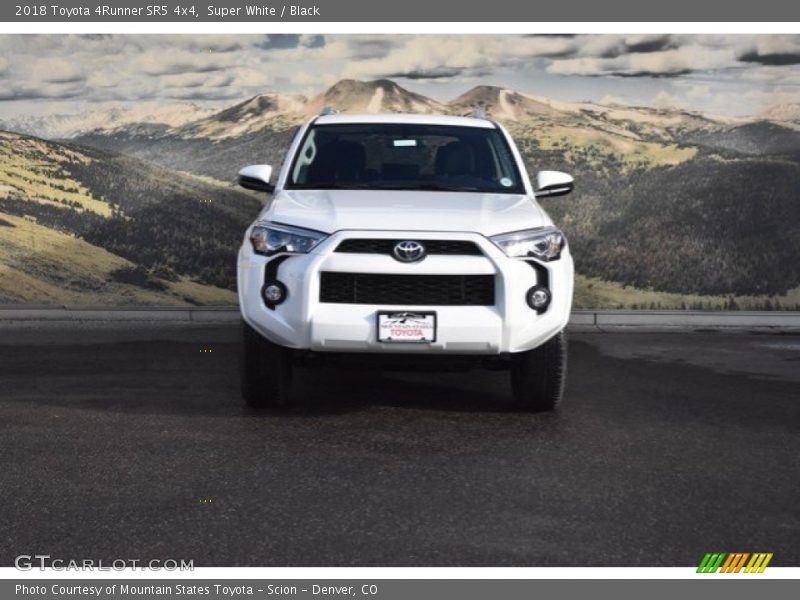 Super White / Black 2018 Toyota 4Runner SR5 4x4