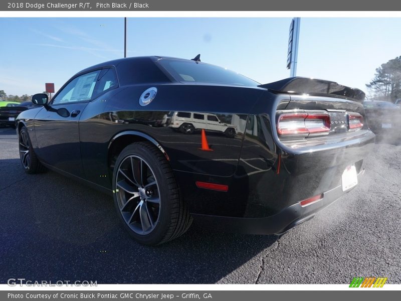 Pitch Black / Black 2018 Dodge Challenger R/T