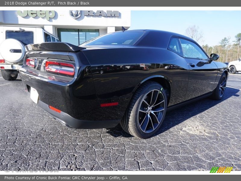 Pitch Black / Black 2018 Dodge Challenger R/T