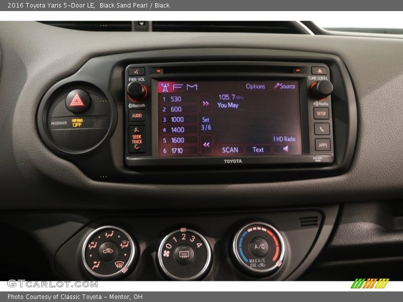 Black Sand Pearl / Black 2016 Toyota Yaris 5-Door LE