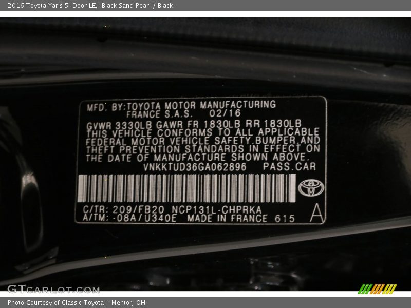 Black Sand Pearl / Black 2016 Toyota Yaris 5-Door LE