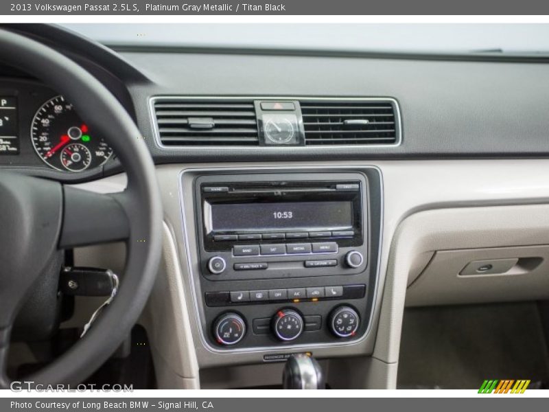 Platinum Gray Metallic / Titan Black 2013 Volkswagen Passat 2.5L S