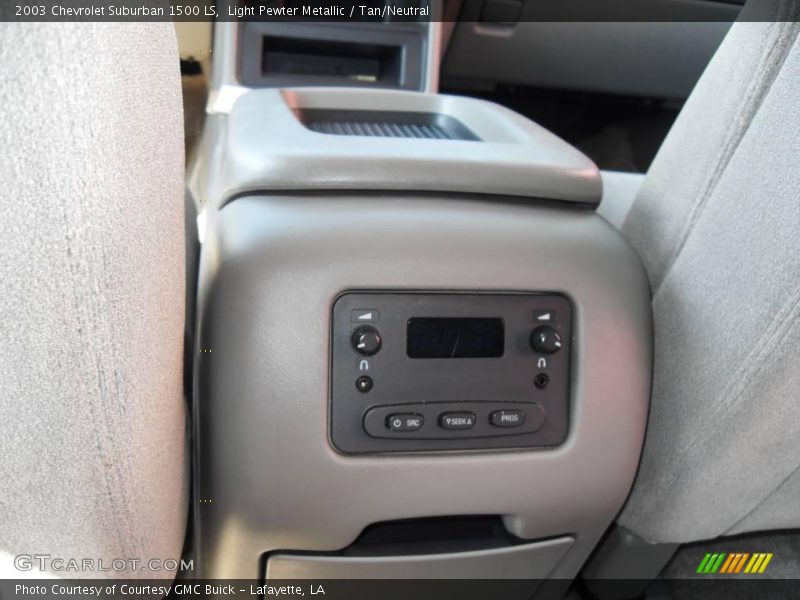 Light Pewter Metallic / Tan/Neutral 2003 Chevrolet Suburban 1500 LS