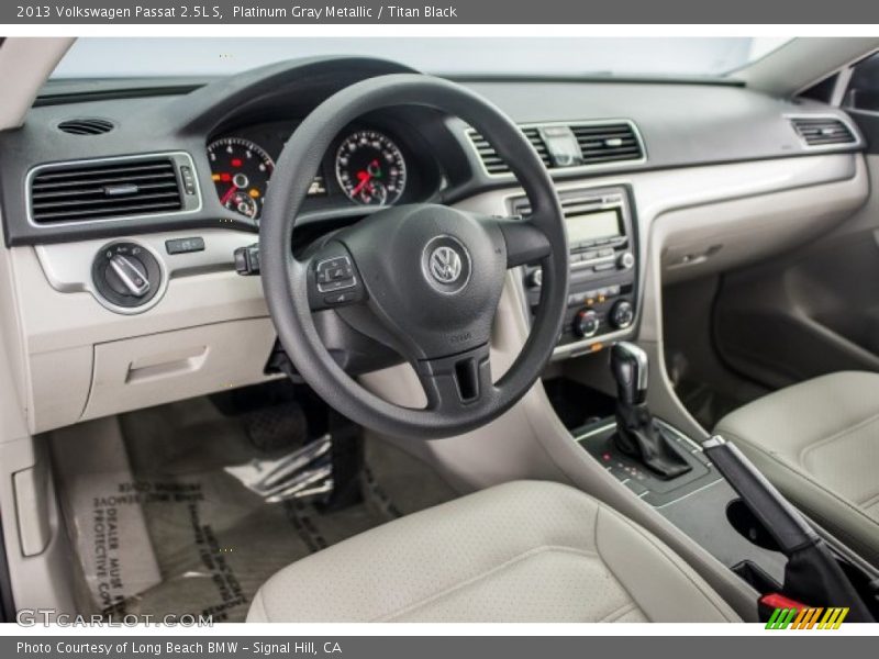 Platinum Gray Metallic / Titan Black 2013 Volkswagen Passat 2.5L S