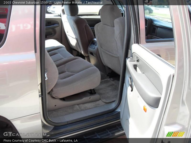 Light Pewter Metallic / Tan/Neutral 2003 Chevrolet Suburban 1500 LS