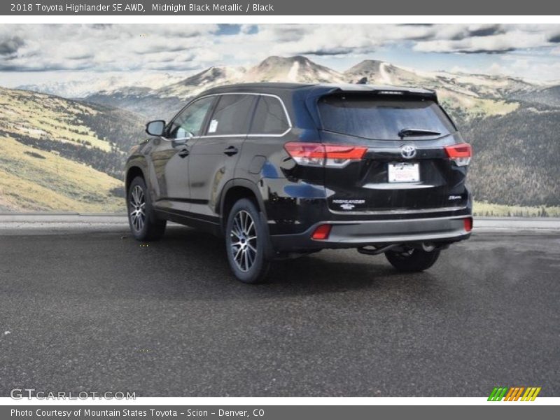 Midnight Black Metallic / Black 2018 Toyota Highlander SE AWD