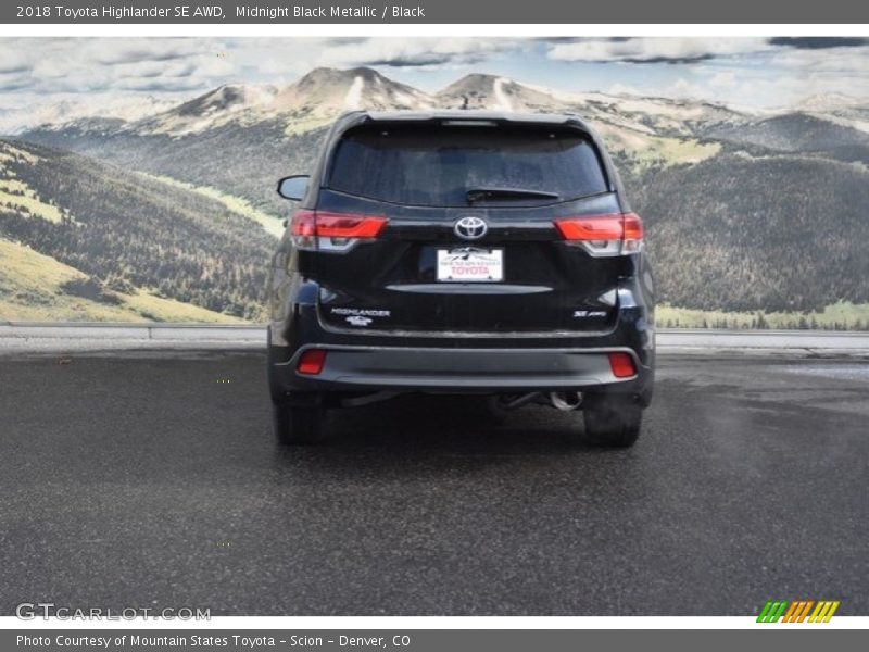 Midnight Black Metallic / Black 2018 Toyota Highlander SE AWD