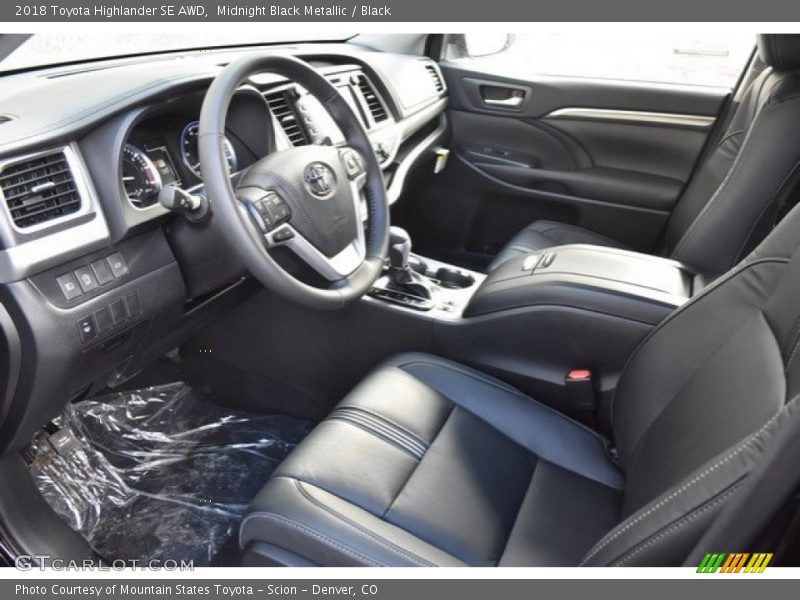 Midnight Black Metallic / Black 2018 Toyota Highlander SE AWD