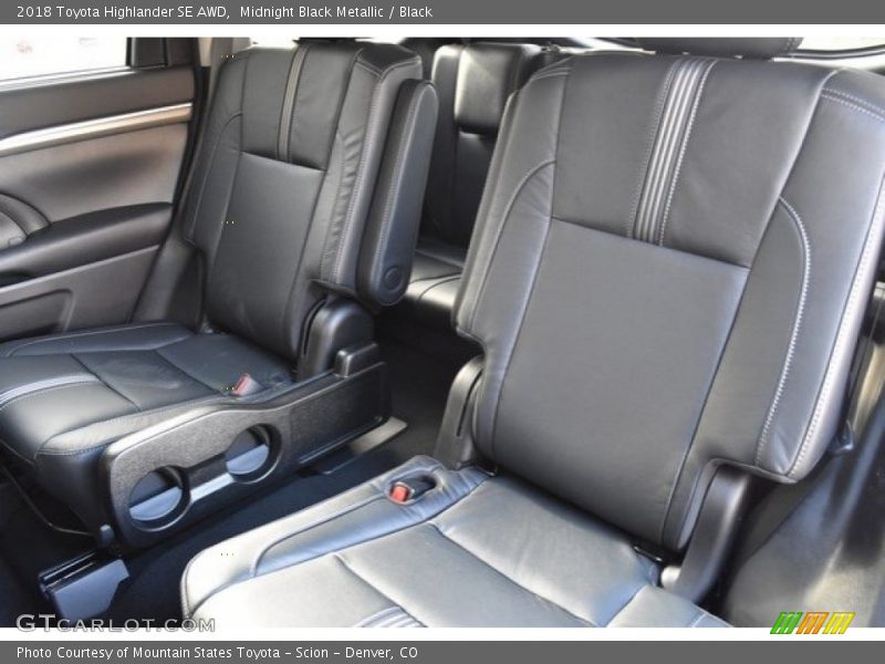 Midnight Black Metallic / Black 2018 Toyota Highlander SE AWD