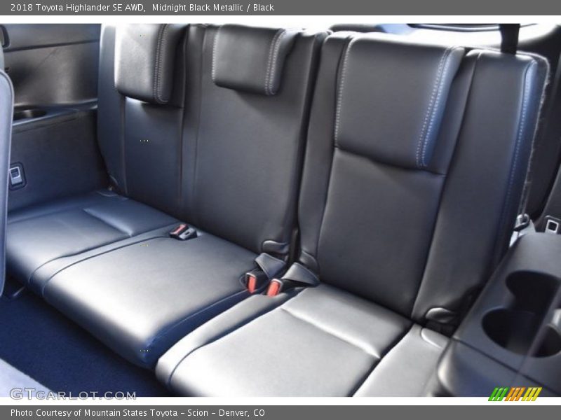 Midnight Black Metallic / Black 2018 Toyota Highlander SE AWD